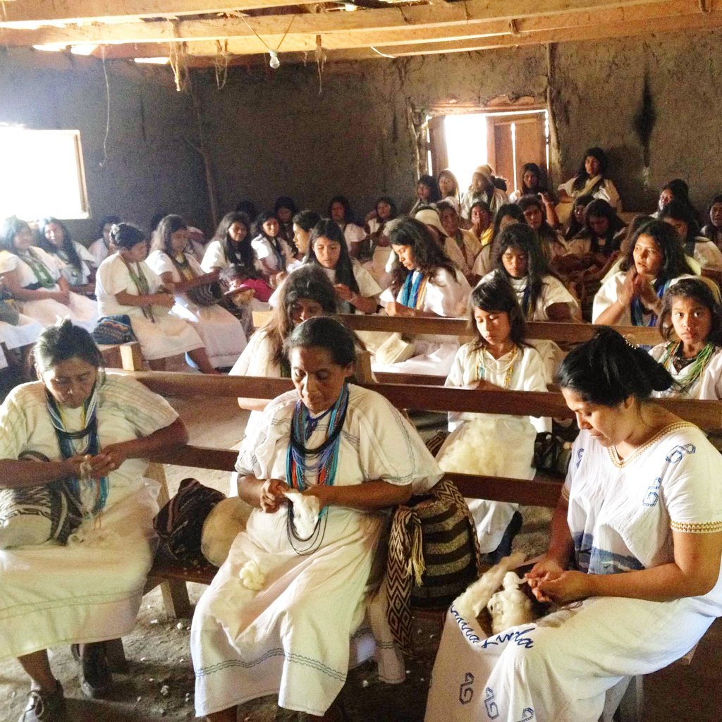 Blueberry Swirl | Wayuu Crossbody Bucket Bag - Bombaby