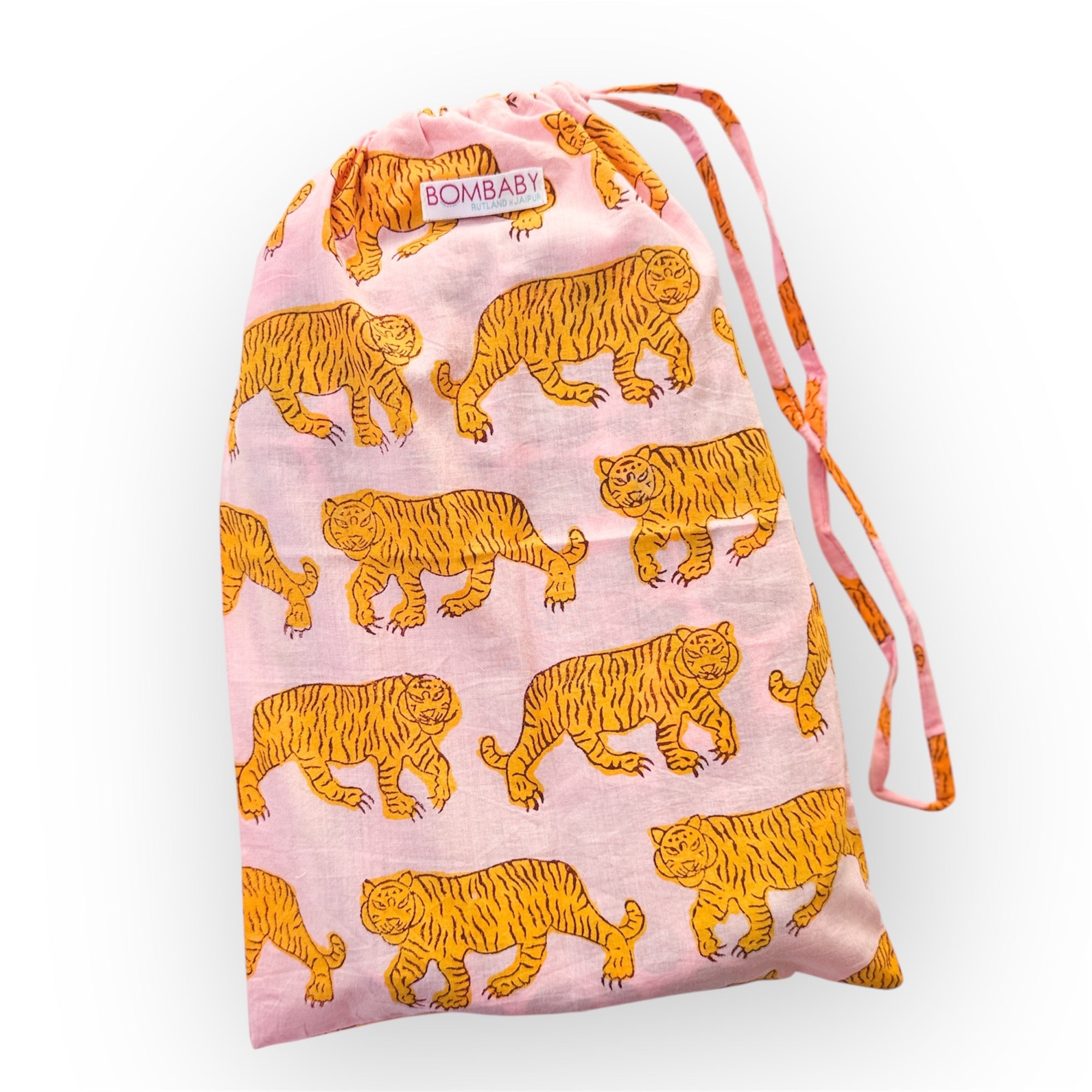 Handmade Block Print Quilted Wash Bag | Scallop Heart - Bombaby