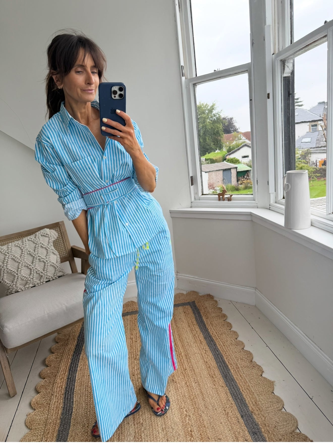 The Caroline Belt - Bombaby