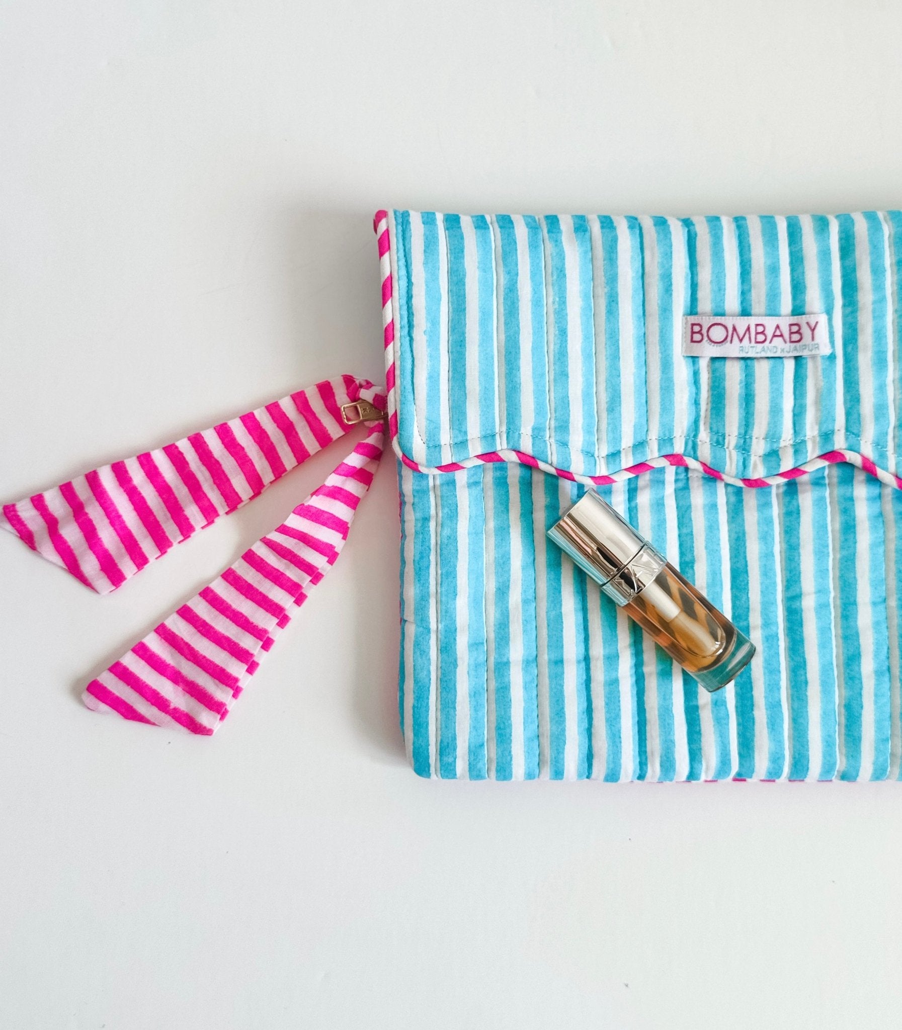 Jet Set Travel Wallet - Bombaby