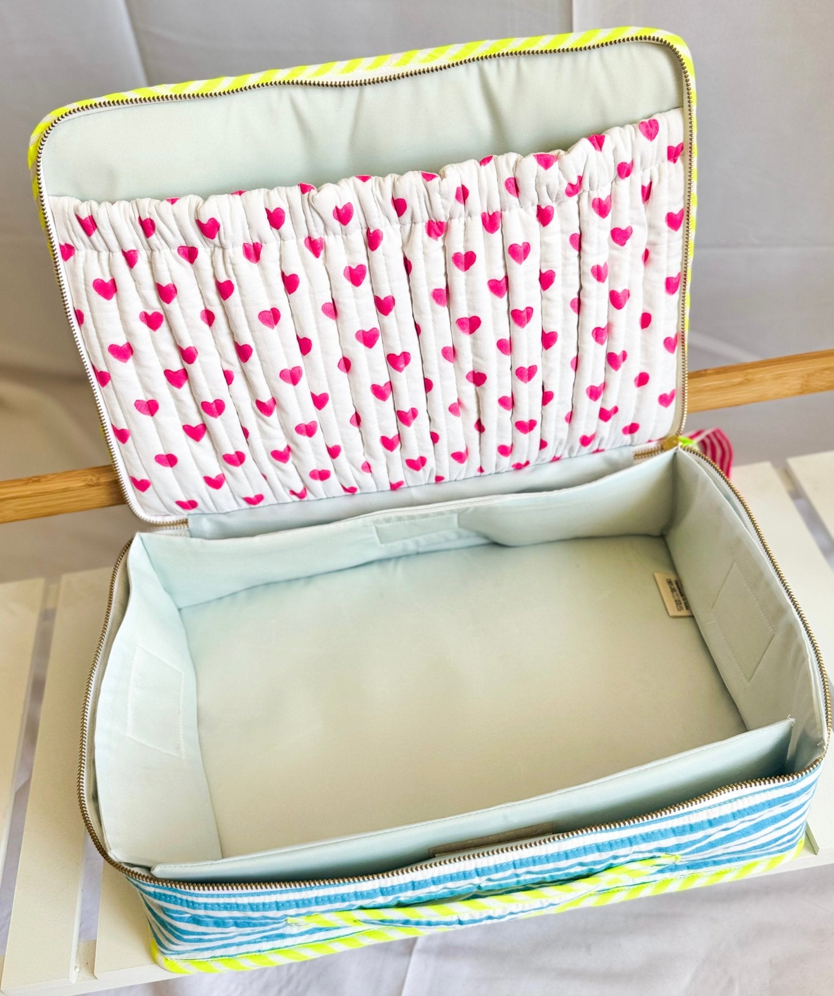 The Rebel Suitcase | Malibu Pop - Bombaby