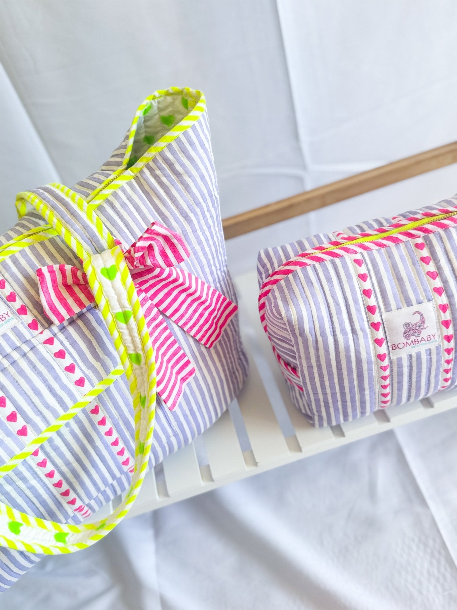 The Travel Tote | Love Hearts - Bombaby