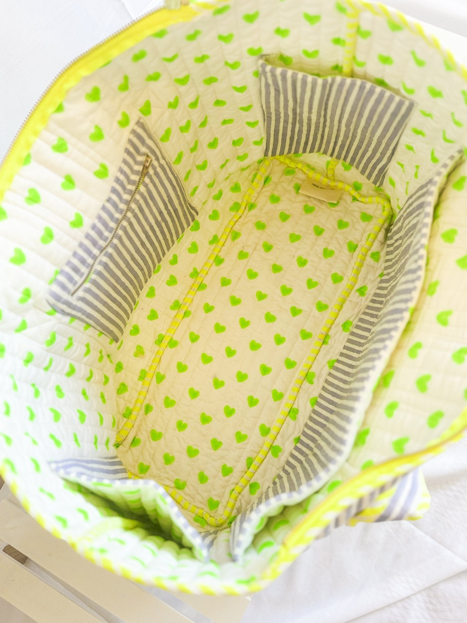 The Travel Tote | Love Hearts - Bombaby