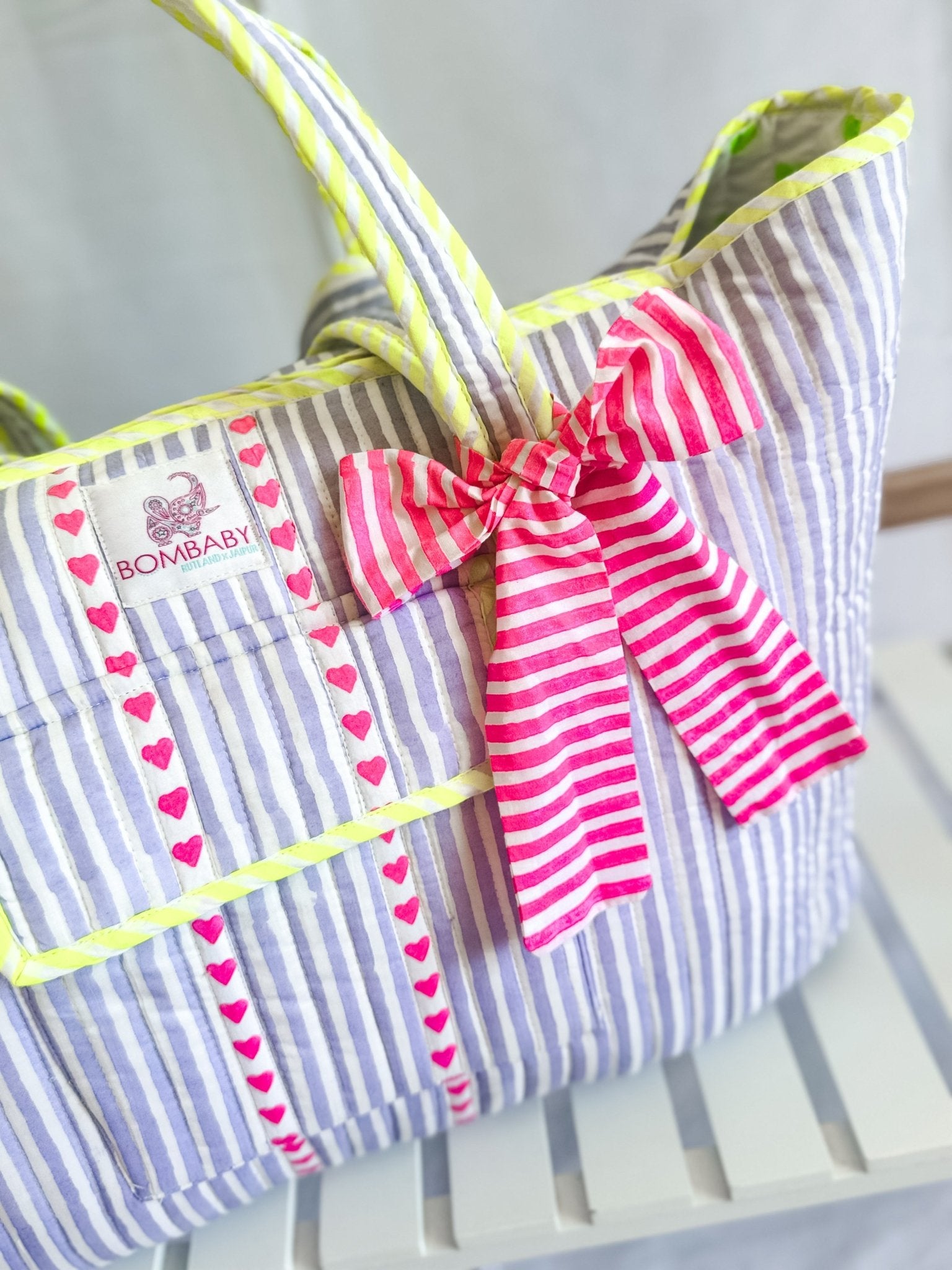 The Travel Tote | Love Hearts - Bombaby