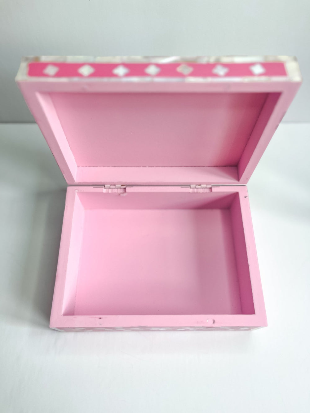 Dove Grey & Pink | Small Mother of Pearl Jewellery Box - Bombaby