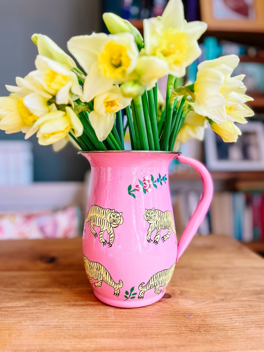 Enamel Jug | Pink Tiger & Flowers 🌸 - Bombaby