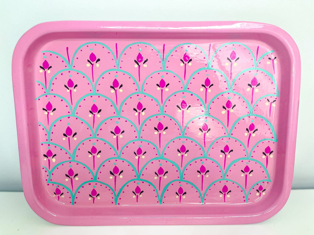 Enamel Tray | Pretty Pink Scallops - Bombaby