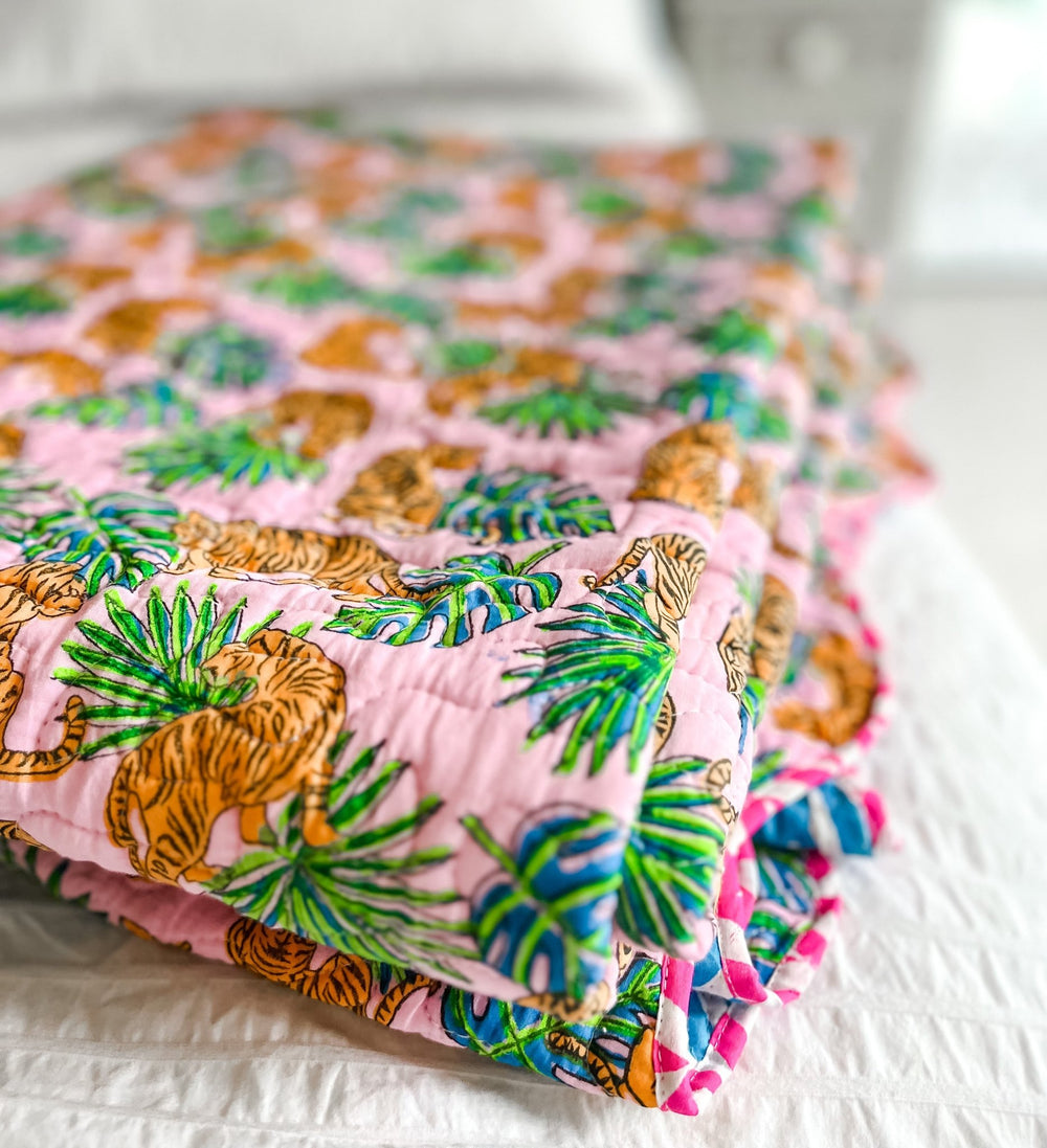 Handmade Block Print Scallop Bedspread | Pink Tiger - Bombaby