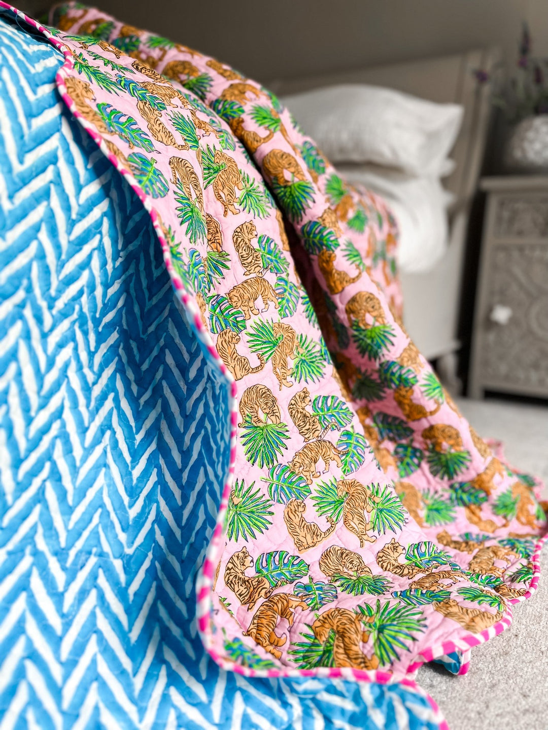 Handmade Block Print Scallop Bedspread | Pink Tiger - Bombaby