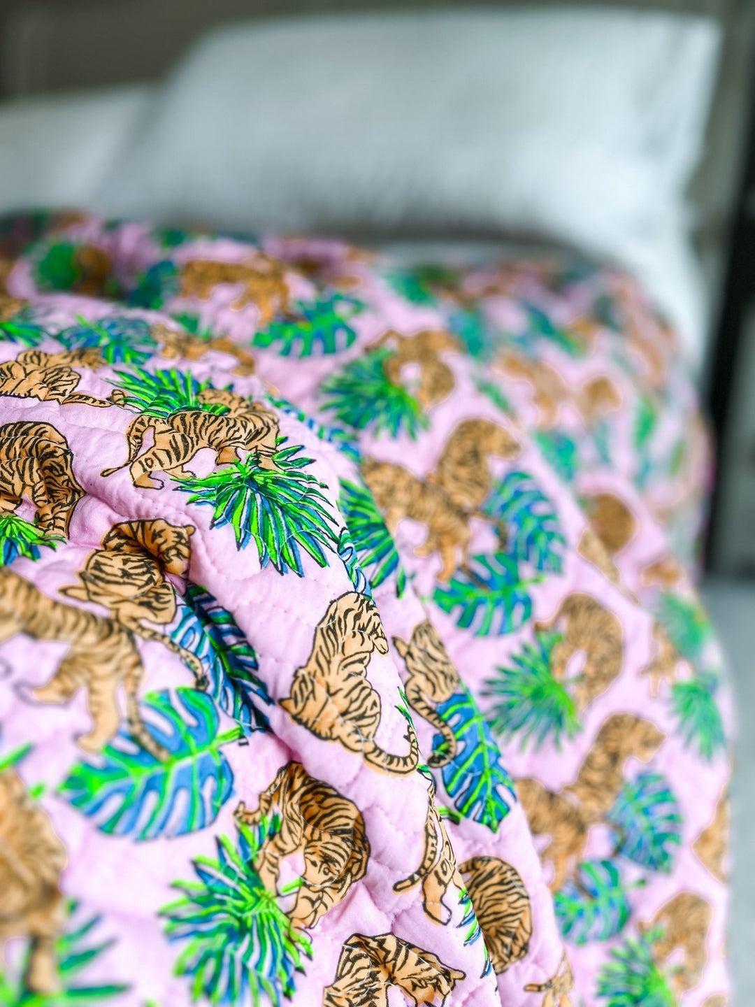 Handmade Block Print Scallop Bedspread | Pink Tiger - Bombaby