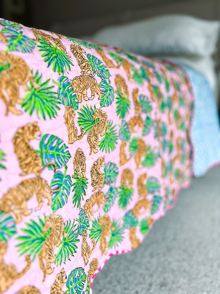 Handmade Block Print Scallop Bedspread | Pink Tiger - Bombaby