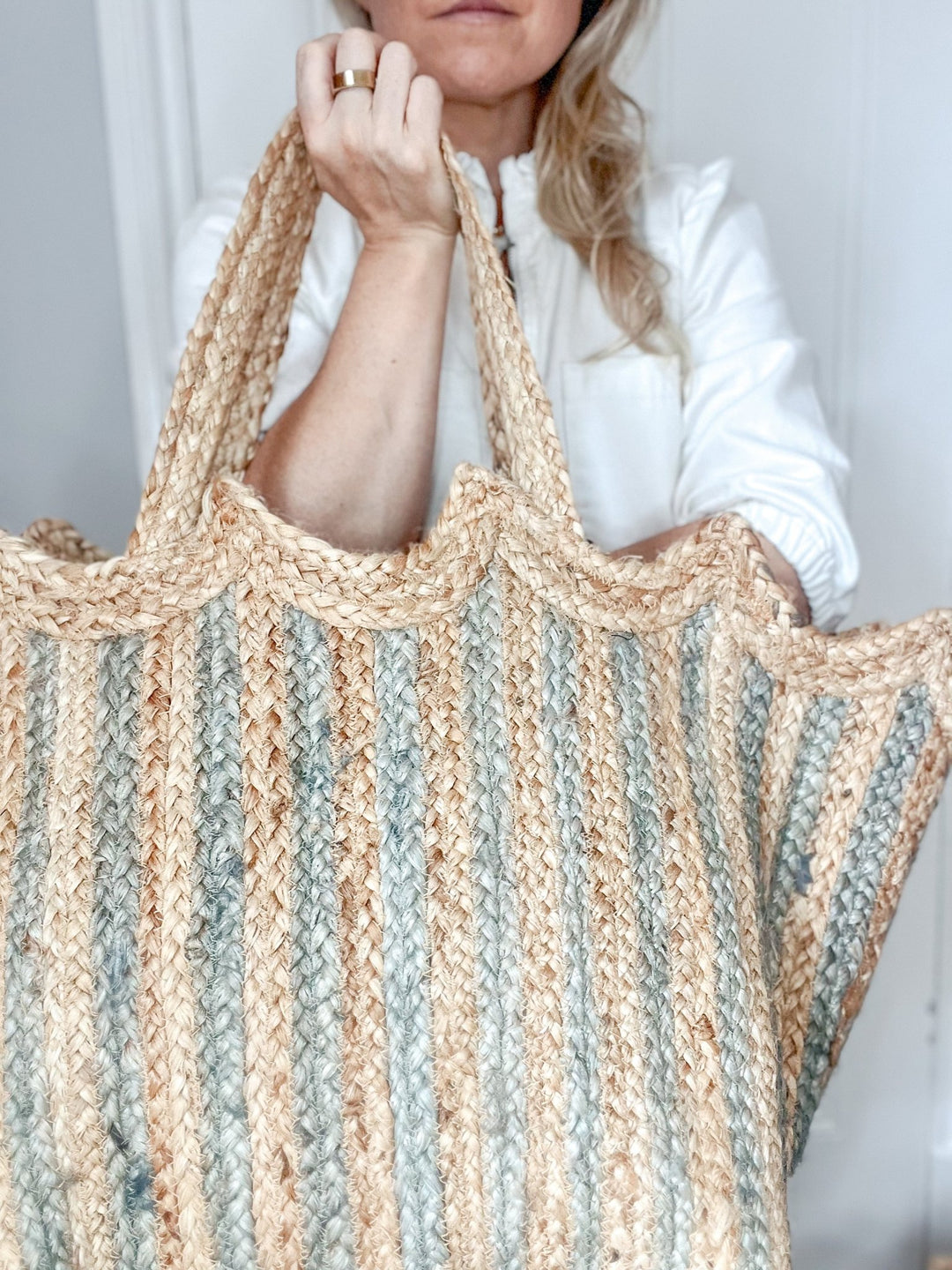 Handmade Jute Scallop Bag | Grey - Bombaby