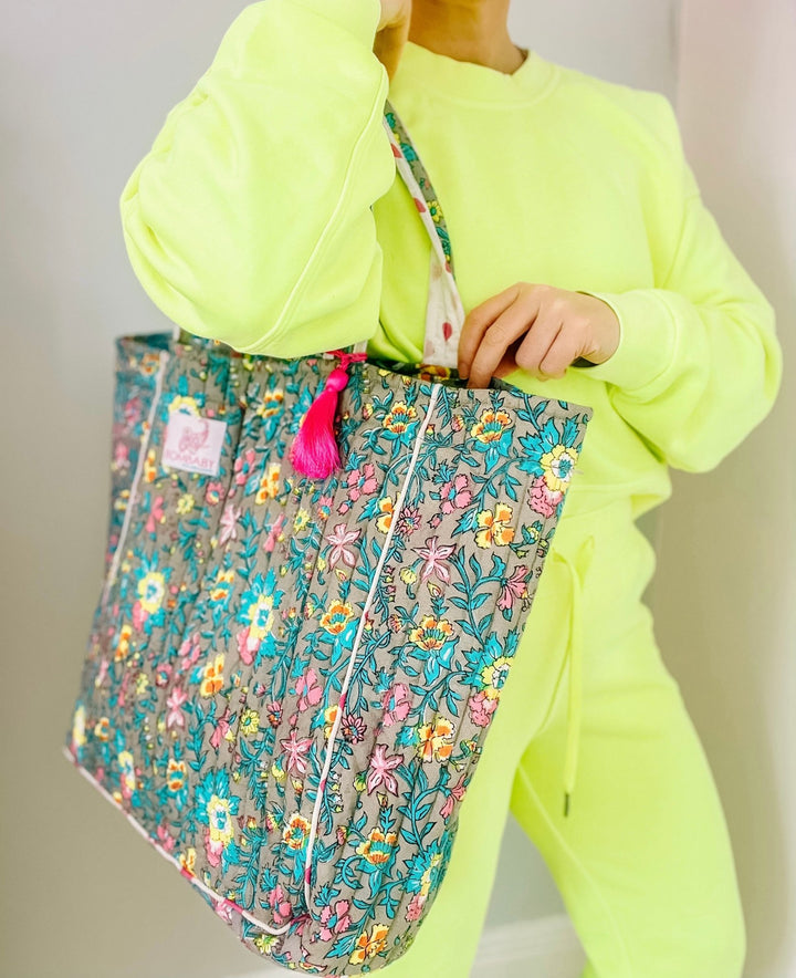 Handmade Reversible Quilted Tote Bags - Lata Floral & Hearts - Bombaby
