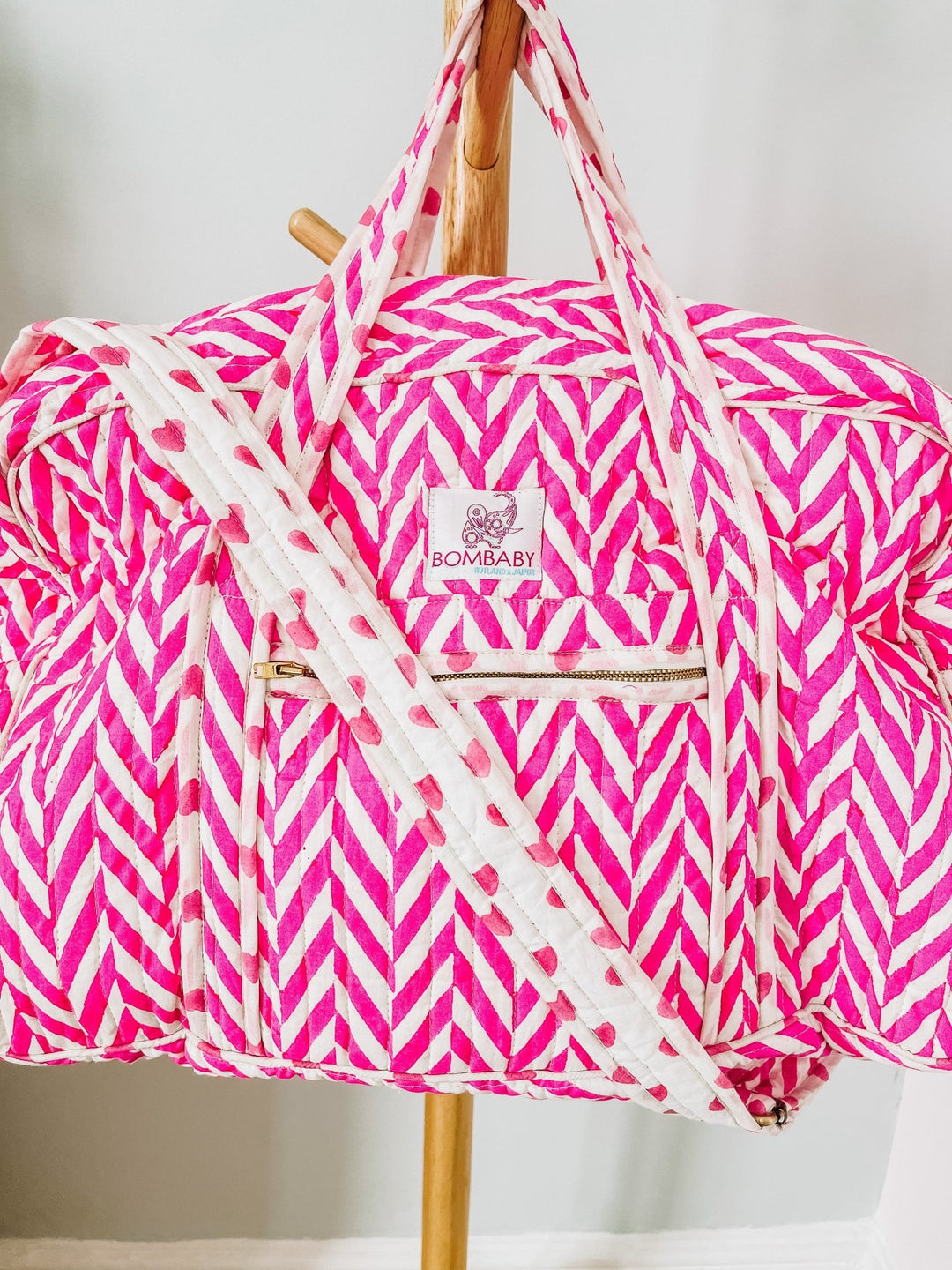 Quilted Large Weekend Bag - Pink Chevron - Bombaby